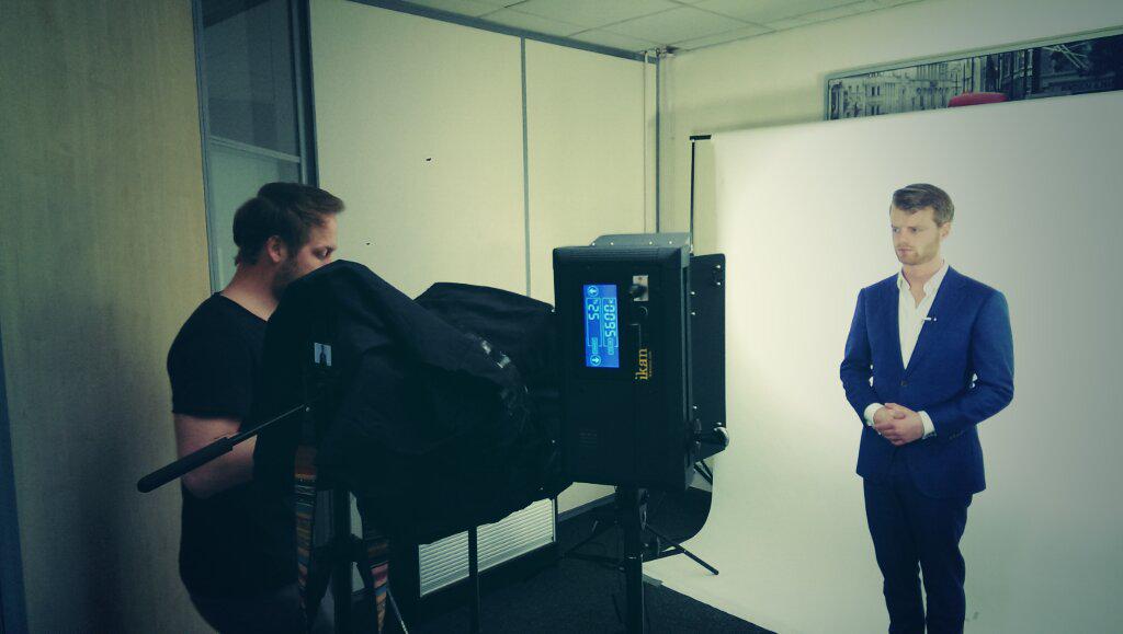 Met onze videospecialist Lennaert de eerste vlog opnemen over de commerciële waarde van online video! Coming soon...