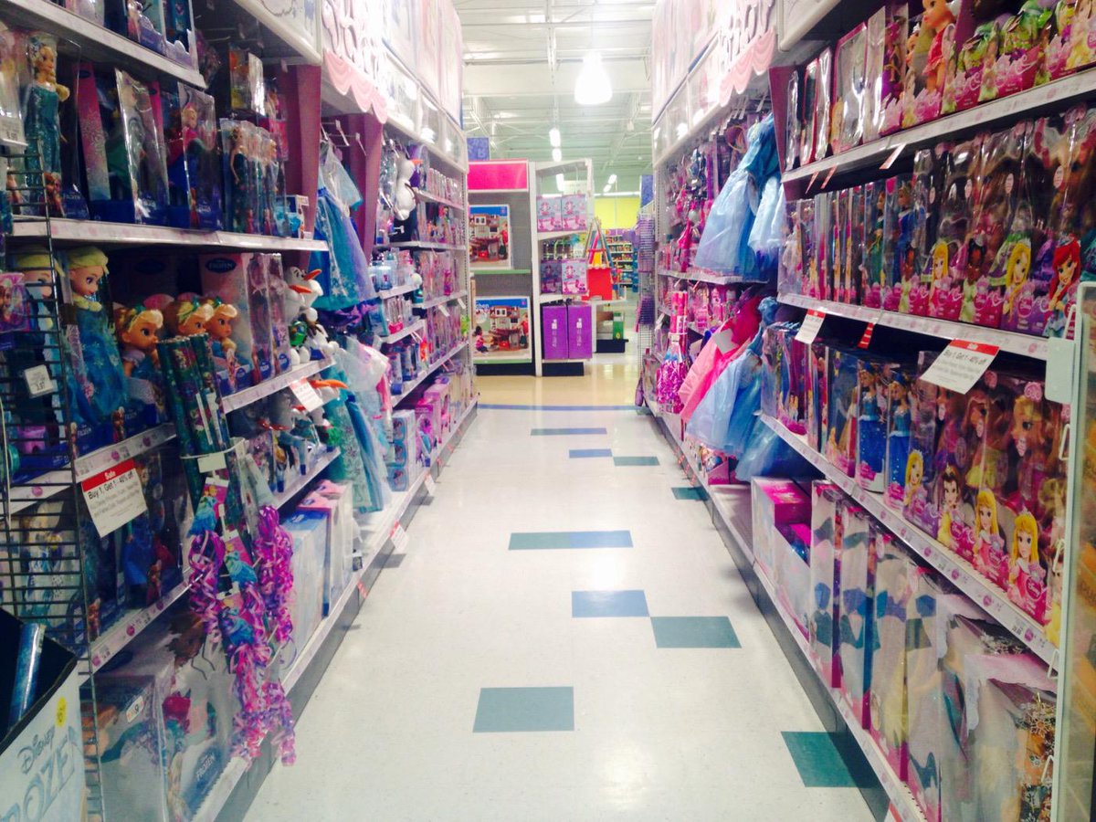 katieeileenn's tweet photo. Disney princess stuff 😍💖 can i be 6 again please 😫 http://t.co/yG72KLqEWL
