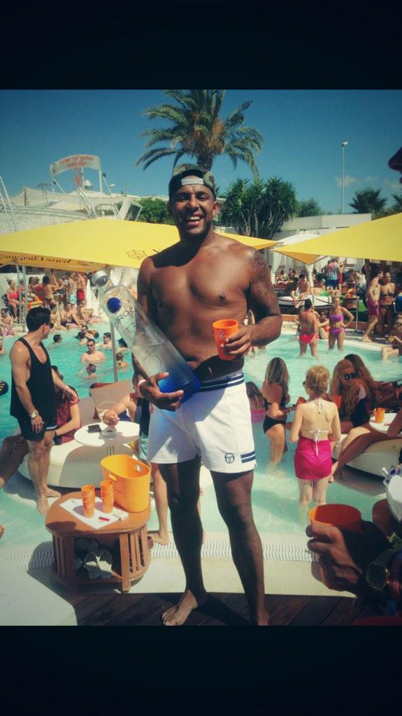 DwaineW_real's tweet photo. Comp @waynelineker @OceanBeachIbiza   #OB2015 http://t.co/Ylv97k1RQv