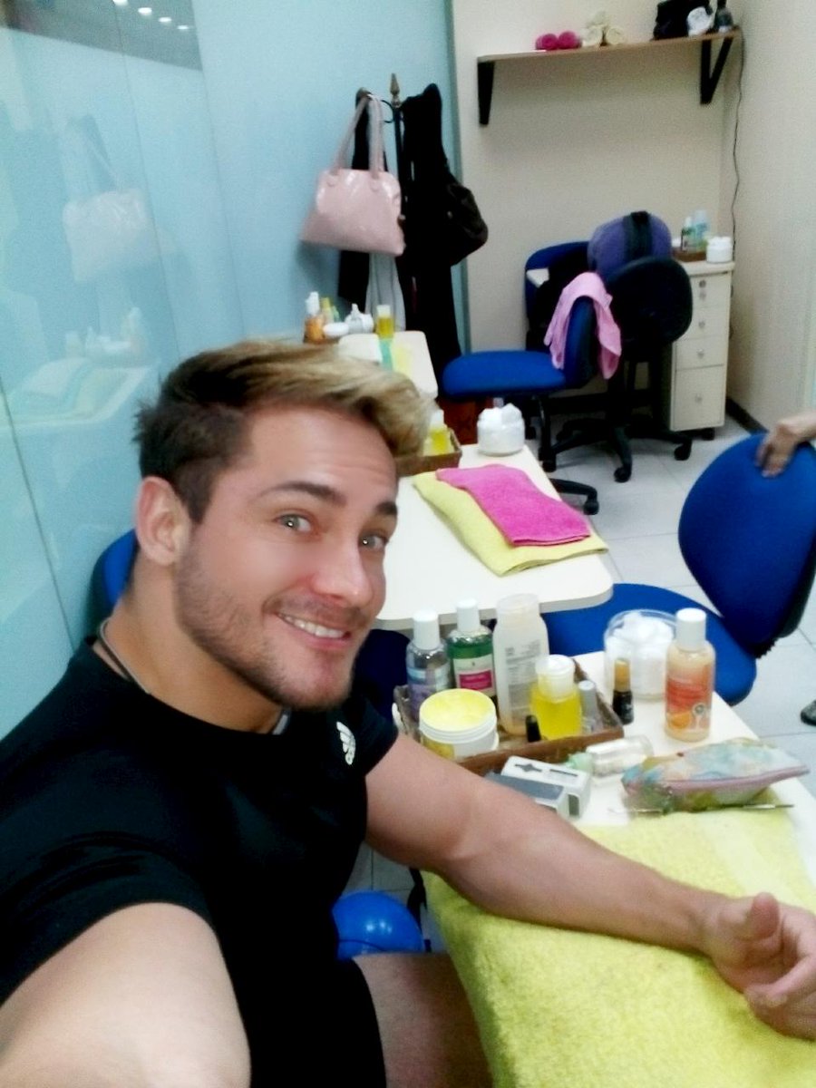 FansclubCcs's tweet photo. Ven a mi spa @UnasYmas_  cejas manos pies y peluquería aparta tu cita 04242784393 av princ los ruices http://t.co/w0NHdSzwga