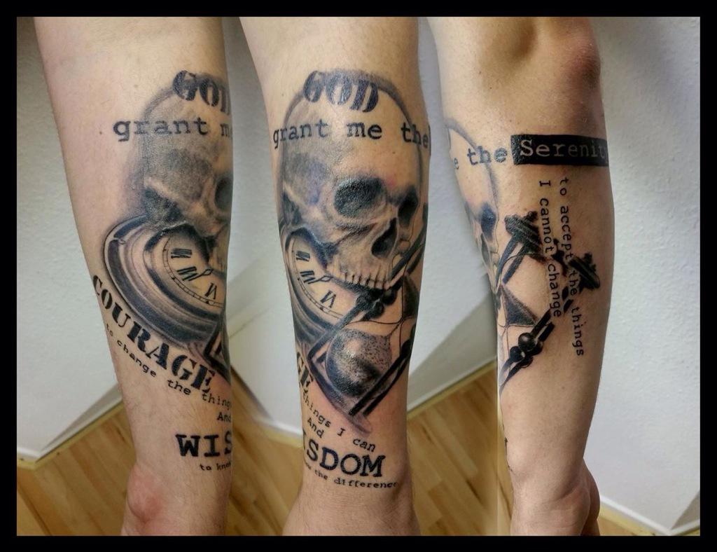 inkantations13's tweet photo. By Our artist Csaba. #skulltattoo #clocktattoo http://t.co/KXDvNuFrSR