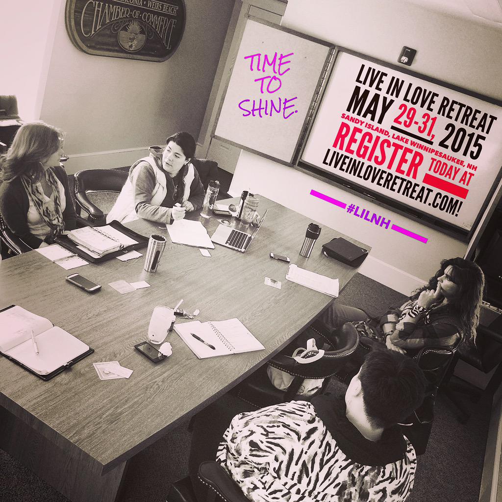 MyJoyNote's tweet image. A different kind of #myjoynote on the whiteboard in this pic. 😊🌅 
Go to LiveInLoveRetreat.com to learn more! #LILNH