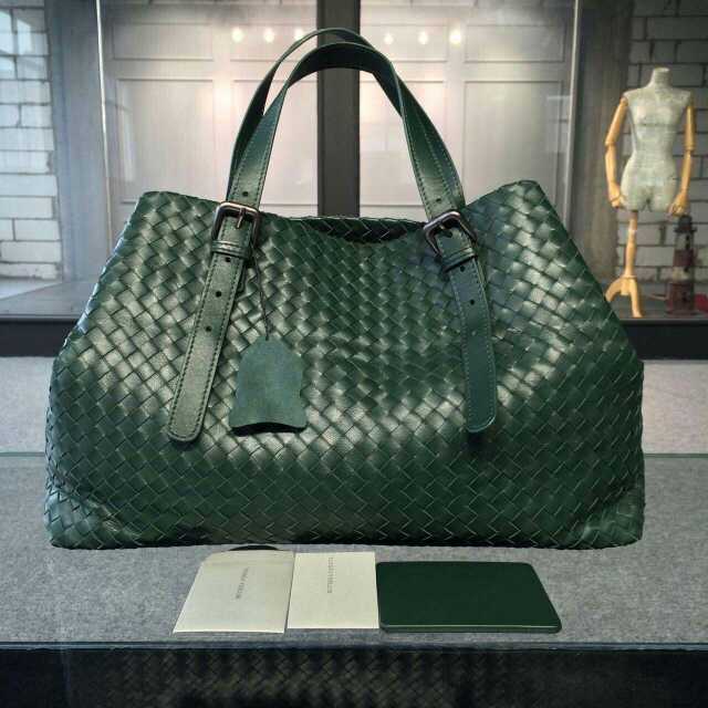 gonewbuy's tweet photo. Bottega Veneta had done.39x19x25cm.all colors had done.:) http://t.co/xleGuXn3Gz