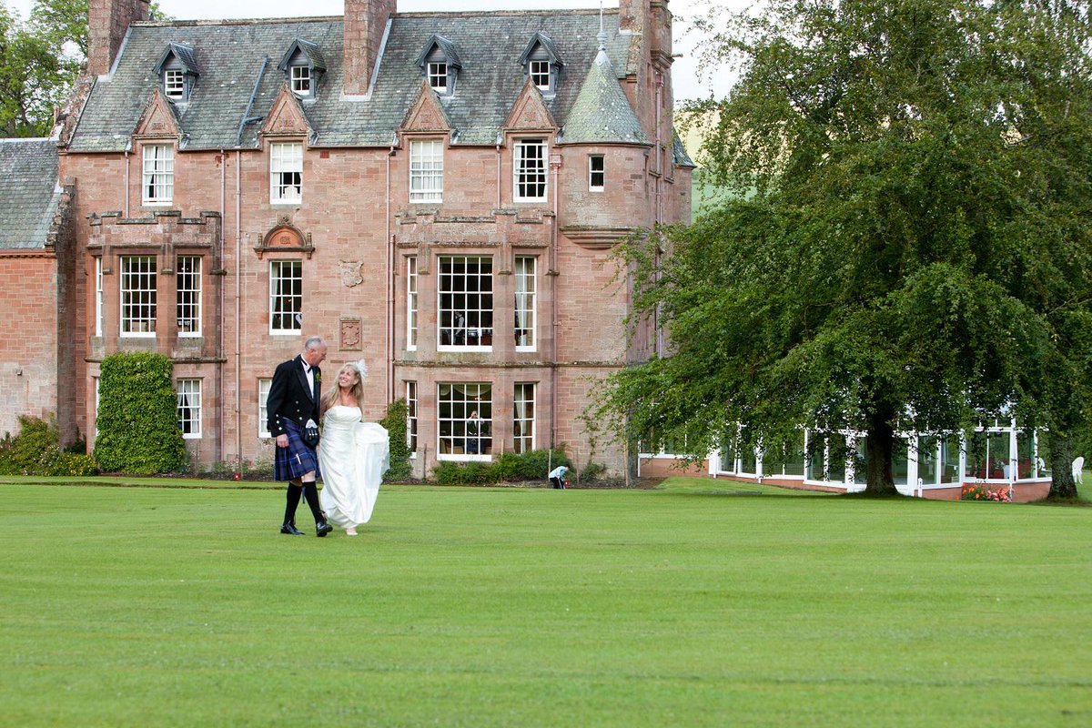 LuxScotWedding's tweet photo. Check out our guest blog from the wonderful @CringletieHouse http://t.co/YEI5CN00HF Scotland's Luxury Wedding Blog http://t.co/EIFGTa4zNR