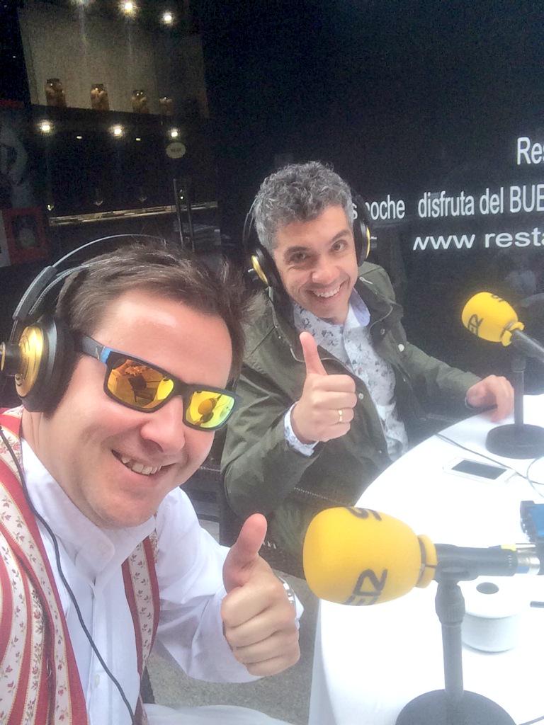yayodelgado's tweet photo. En breve... Un ratico con @SER_Murcia y @fsanchezg1 en pleno #Bando15 ;) #Murcia http://t.co/15djYBTQFM