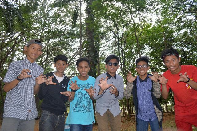 Kucingjamming's tweet photo. Kucing jamming officiall http://t.co/GnsuqyoTtg