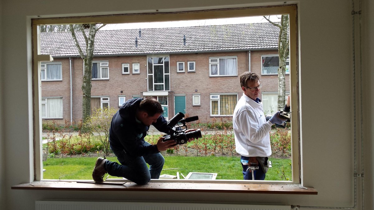 Vandaag druk met proefwoning #Woonbedrijf aan #Sonseweg! De eerste 30 woningen in 2015. Alle 120 in 4 jaar #vdmeijs