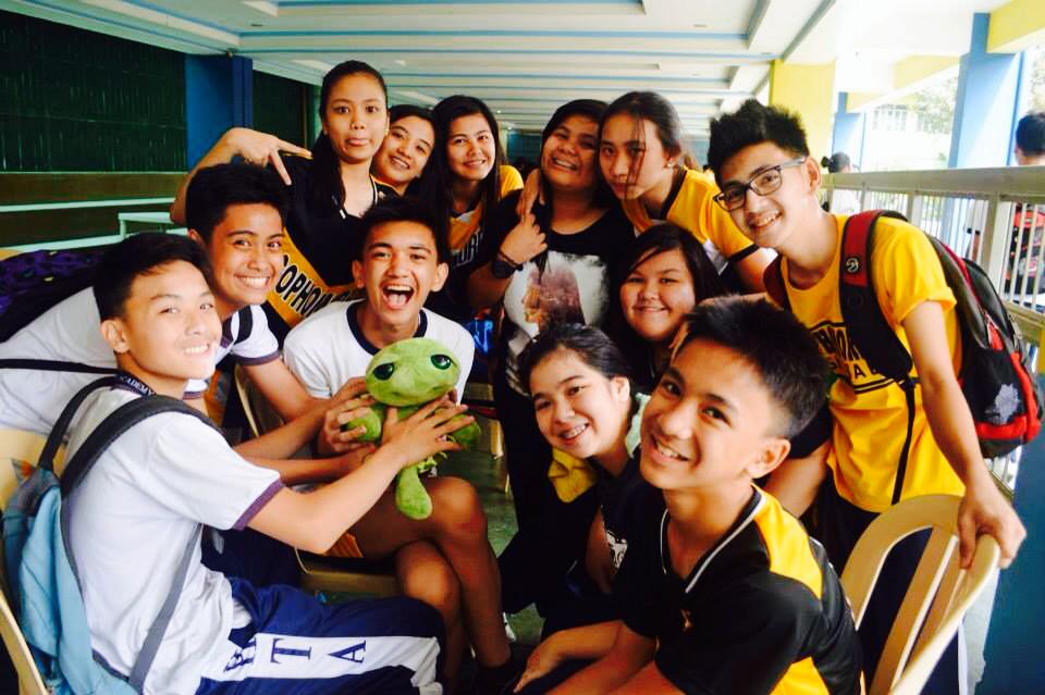 InTheNameOfFifi's tweet photo. sophies 💛 juniors na sila this school year, goodluck ❤️ http://t.co/wC7B1PkORG
