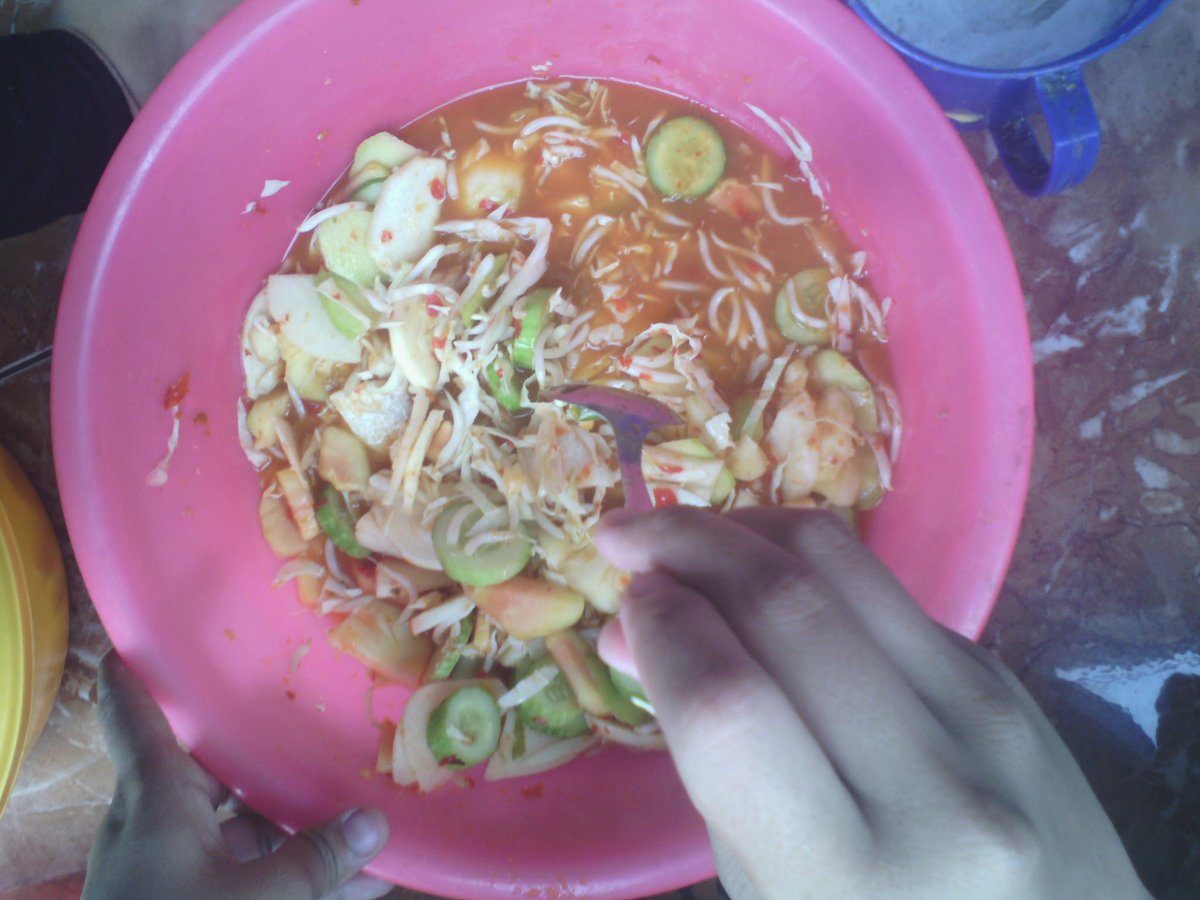 yosy_yln's tweet photo. hasil nya :) mantepp banget deh :D with @rimanest , @puspaputriintan and nabilah putri ayu http://t.co/3Ajx1hWXs4