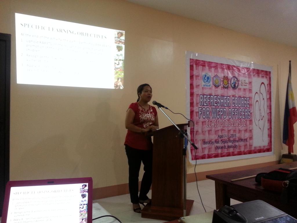 Pro6Wccd's tweet photo. Atty. Princess Mae Alcarde-Oral on her lecture on Indigenous People as Vulnerable Sector @pnpts_rstu6 @pro6pnp http://t.co/c1jXicLANp