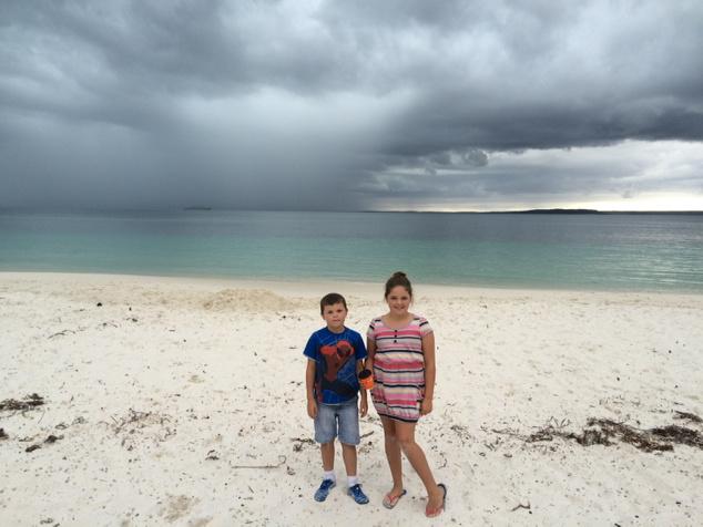 waldron7373's tweet photo. Amazing day at Jervis bay, storm coming in from the left http://t.co/3aWQraeYm2