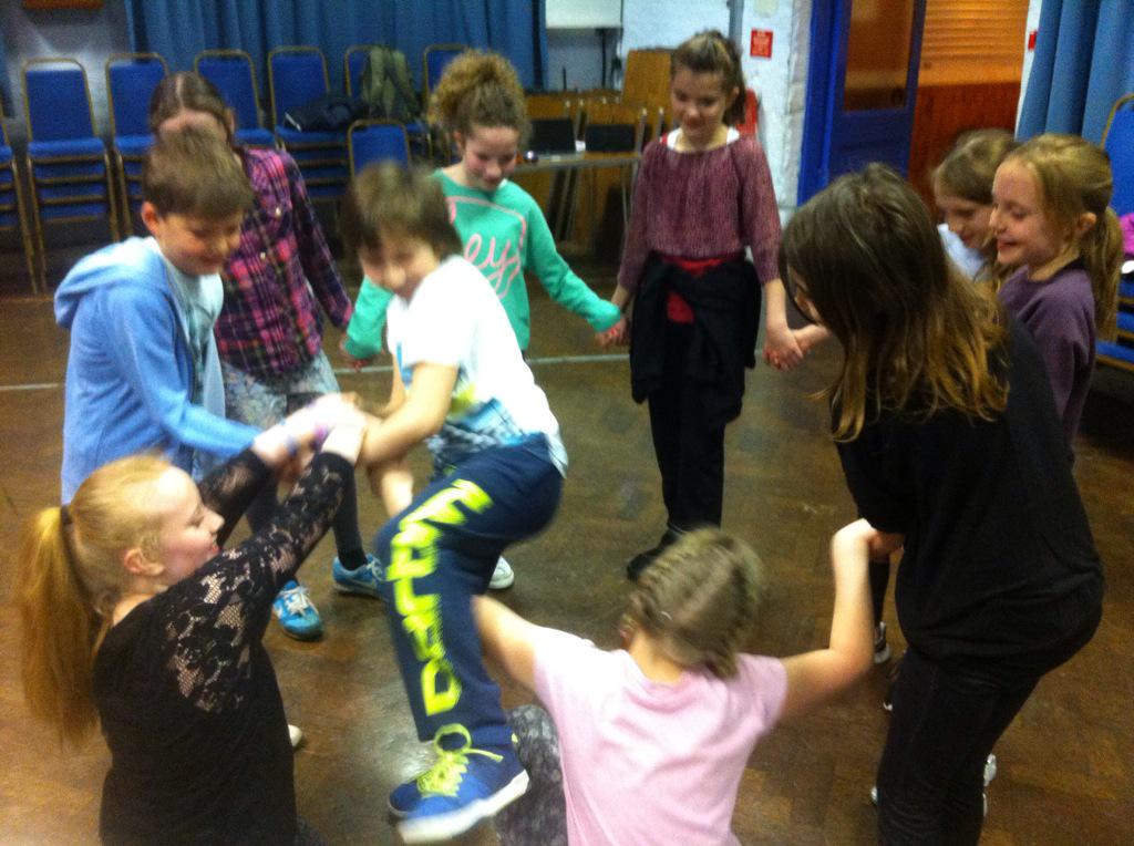 tailor_madeWS's tweet photo. A bit of problem solving and lots of teamwork going on! #WestEndWondersinWatford http://t.co/M2tlUg0oei