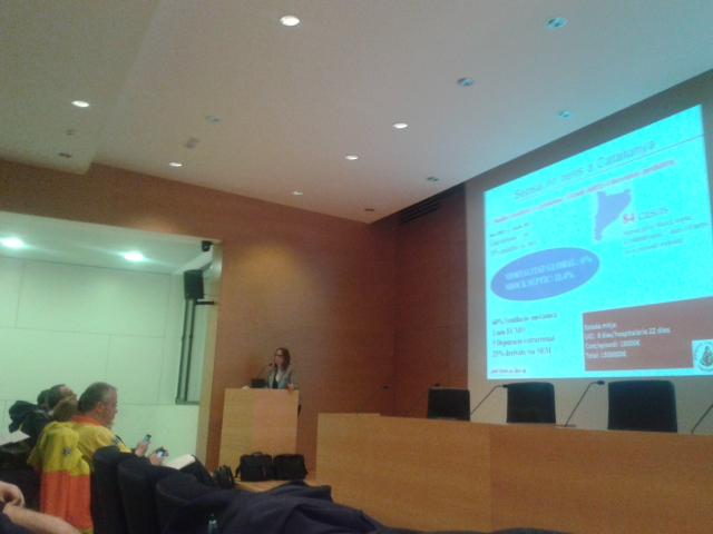 pique_marc's tweet photo. #Gruplapau present en la jornada d'implantació del #codisepsia #SEM #parctauli... atenent ara la pediatra Dr Esteban. http://t.co/4W71X4WNYT