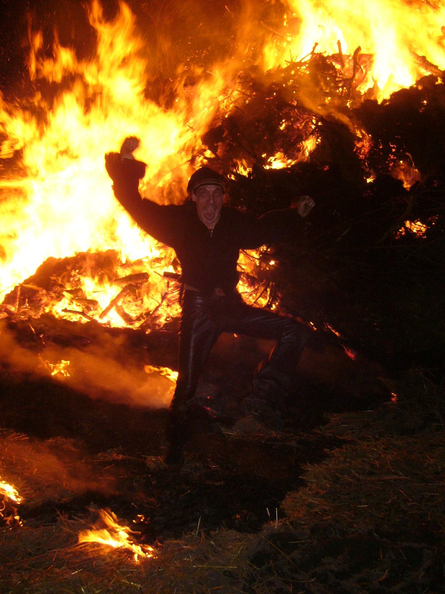 Opdnakker's tweet photo. De ''afterburner van het #Paasvuur 2015 @Opdnakker Bedankt voor de gezelligheid! http://t.co/Cy0ch349e5