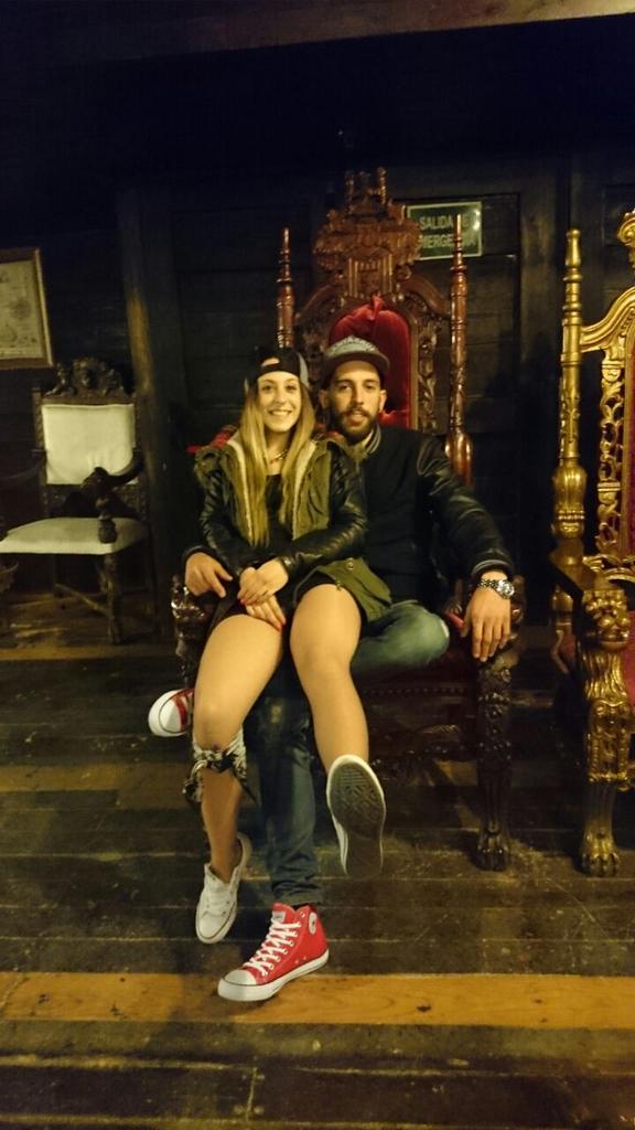 loveandlive022's tweet photo. Con mi Love !!! #JuliaYSergio !! Te amo ! http://t.co/8uA2YdZsp7