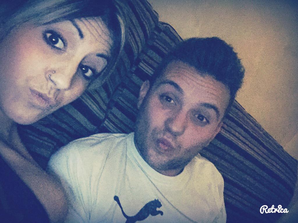anaiis1992's tweet photo. Buenos, bonitos y felices días! #lomasbonito #loquiero #elmejor http://t.co/oW2DKdxmJB