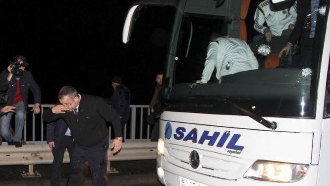 CapitalFMKenya's tweet photo. Two detained over #Fenerbahce gun attack http://t.co/olCiwN1GR8 via @Capitalfmsport http://t.co/8SuzBtCzmB