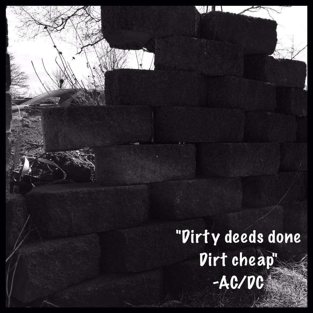 LODurham's tweet image. Friend don't let friends DIY and Retaining wall
Stop this tragedy before it start recommend a #LOMember
Hire a pro