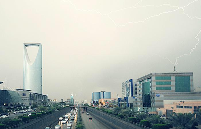 AJELNEWS24's tweet photo. عاجل 🔴

سحب رعدية ممطرة تقترب من العاصمة #الرياض.. واحتمال هطول الأمطار خلال الساعات المقبلة.

#أمطار_الرياض 
- http://t.co/VNBx9N4dr3