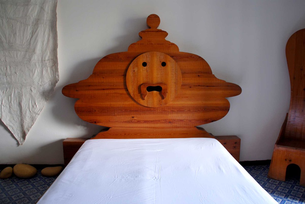 FiumaradArte's tweet photo. "La Bocca della Verità", Mario Ceroli, 1990...per cuori che non temono di guardare dentro se stessi! http://t.co/DOu25Vnt4a