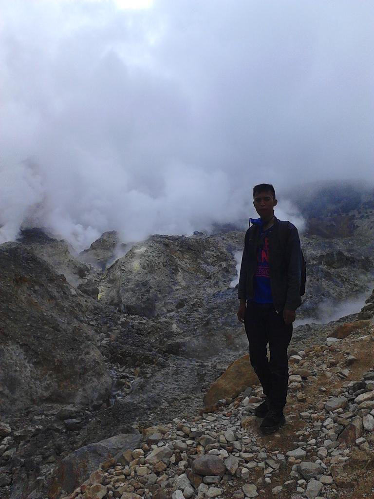 wildanhamdani2's tweet photo. Papandayan 04/05/15 http://t.co/ov4TExfSFm