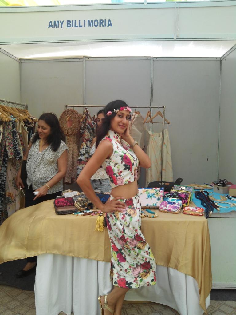 amybillimoria's tweet photo. Gorgeous @bombaysunshine wears #TheInnerShift at #ThePrincessBeachFair at #SeaPrincessHotel
Come shop with us. http://t.co/jCqMfMrOrM