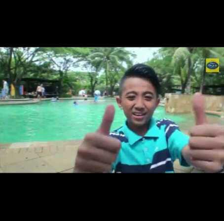 BintangapY's tweet image. Ini penyemangat ku:* @RianIdolJr @The_Big_FaRian #FaRian #SHSR 
Spirit for the exam! =))