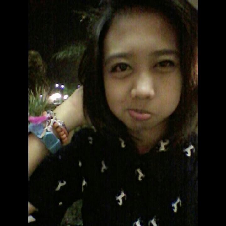 nhaawsm's tweet photo. Kalo ketemu anak kecil ini di @ShowcaseEvent di sapa ya kakak 😝 😜 😄 ✌ http://t.co/8MnjerUOL7