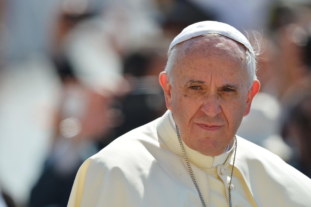 MawliDayak's tweet photo. "... souvent liés aux #pouvoirs qui #devraient défendre la #paix et l'harmonie" #Pape François @Pontifex_fr "Papa".. http://t.co/5cCkksctjm