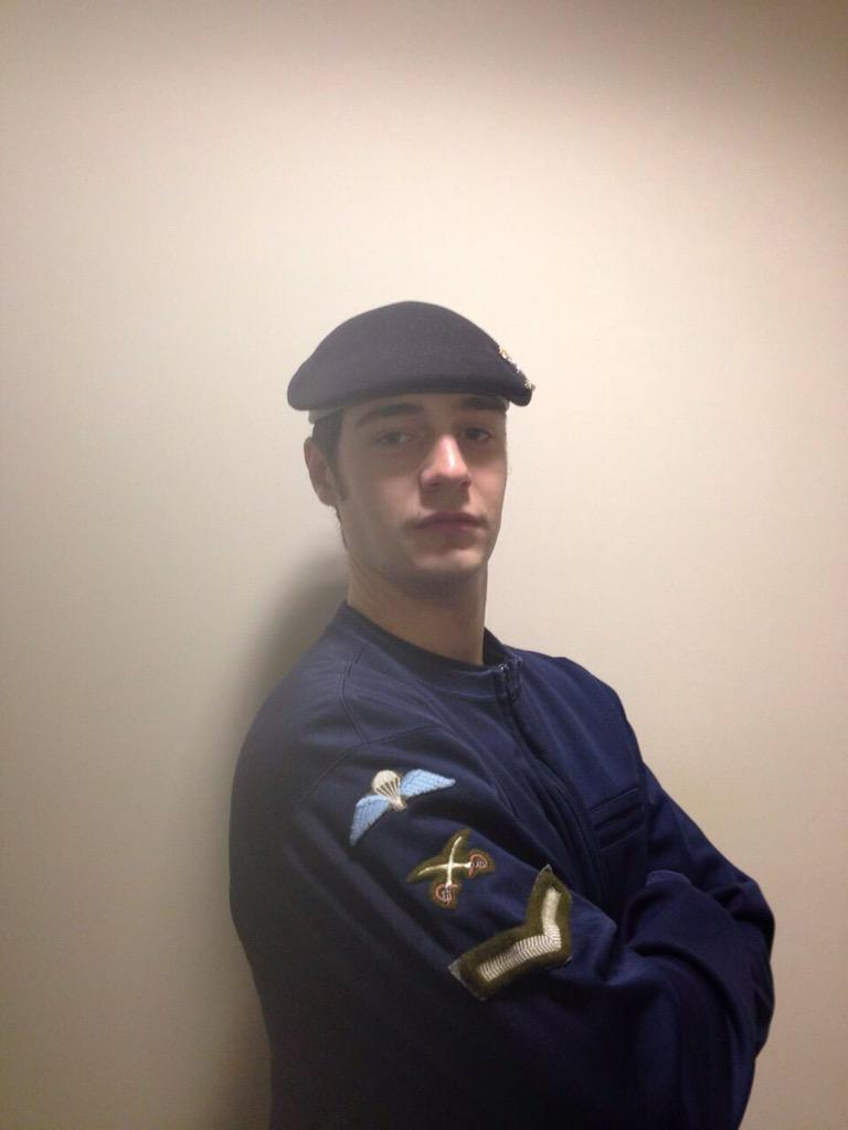 Crow_Watch's tweet photo. #crowwatch #flatcap #getagrip http://t.co/kqtzZqWRIC