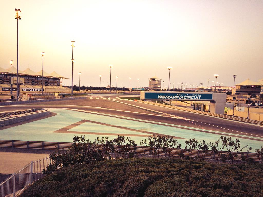 BeatriceBarni's tweet photo. Easter at Ferrari World in Abu Dhabi 🐣🚗 #Ferrari #AbuDhabi #YasMarineCircuit http://t.co/oc3UZ92uMa