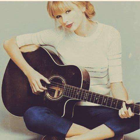 binbinnn_'s tweet photo. Swiftieee 😘😘 @taylorswift13 http://t.co/Vm6X0zaBwz
