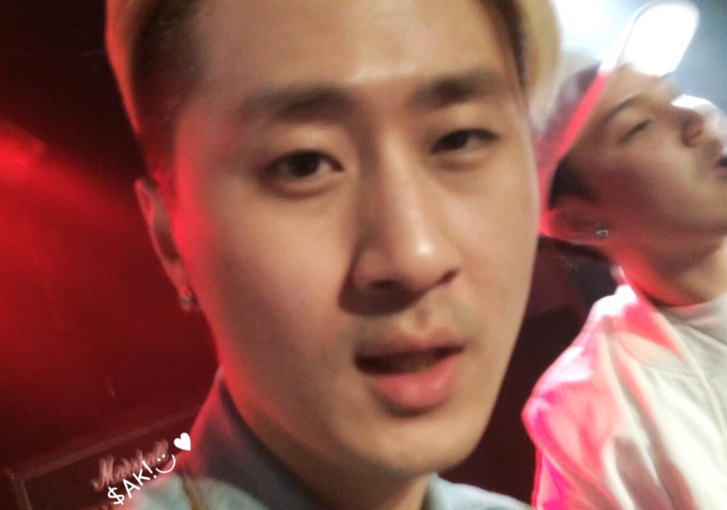 Otomelody15's tweet image. 150404 챈싣단공
@officialKittiB @RoydoMusic 
진짜 이쁭 키디짱ㅠㅠㅠ💕그리고 내 왕자님 로이군 ㅠㅠㅠㅠㅠㅠ💕너무 아주 매우 감사해용😇🙏

#roydo #KittiB #RYCL