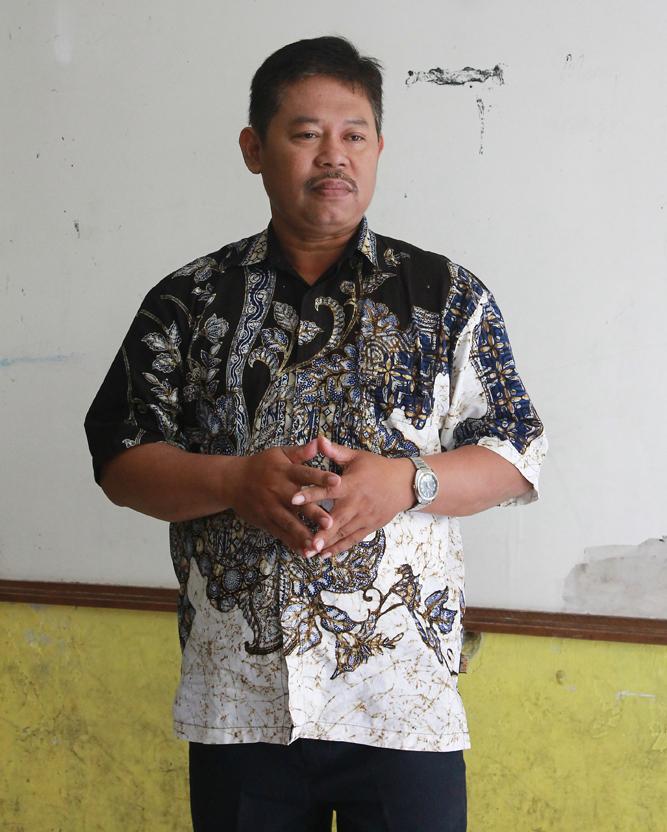Sugema12's tweet photo. Penyuluhan tentang bahaya narkoba oleh Drs. Wuryanto Sugiri dari BNN Prov. Jawa Barat @kartaBDG  @Kel_Cicaheum http://t.co/e6vtYCeKCW
