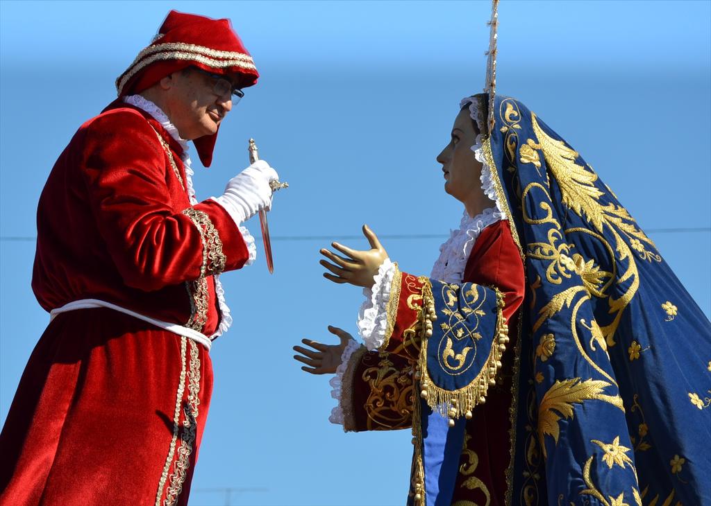 Momento en el que le quitan el puñal a la Madre Dolorosa <a href="/DOLOROSAHELLIN/">DOLOROSA DE HELLÍN</a> 
#DomingodeResurreccion 
#SemanaSantaHellin