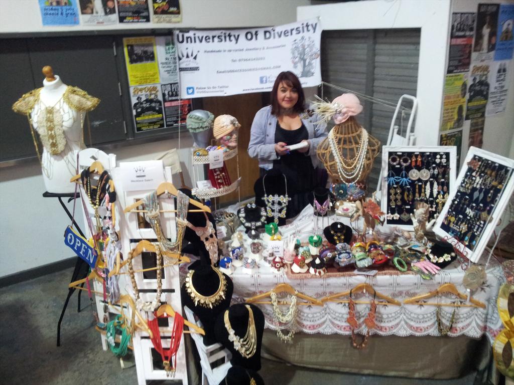 UODaccessories's tweet photo. Good morning uod is in #Frome today and its market day we are @cheeseandgrain 10-4 #market #Jewellery http://t.co/toYJsI9WBD