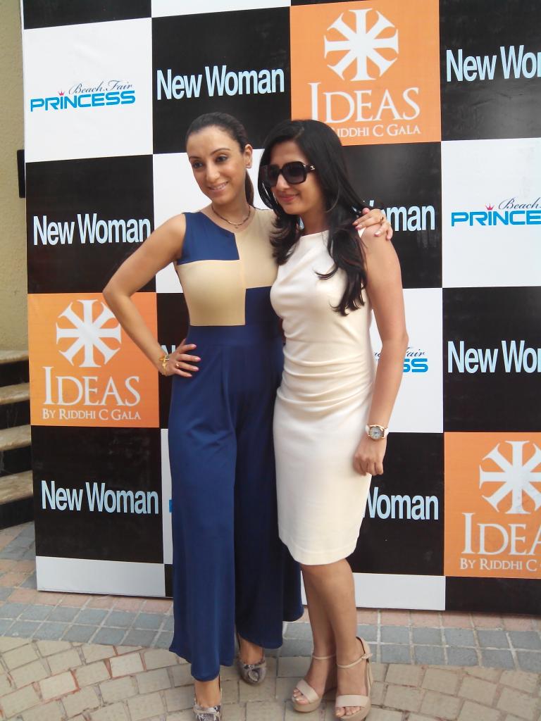 dfashiontv's tweet photo. Spotted: designer @amybillimoria with Madhurita Nigam at #PrincessBeachFair in #Mumbai http://t.co/dsW5fWKoV3