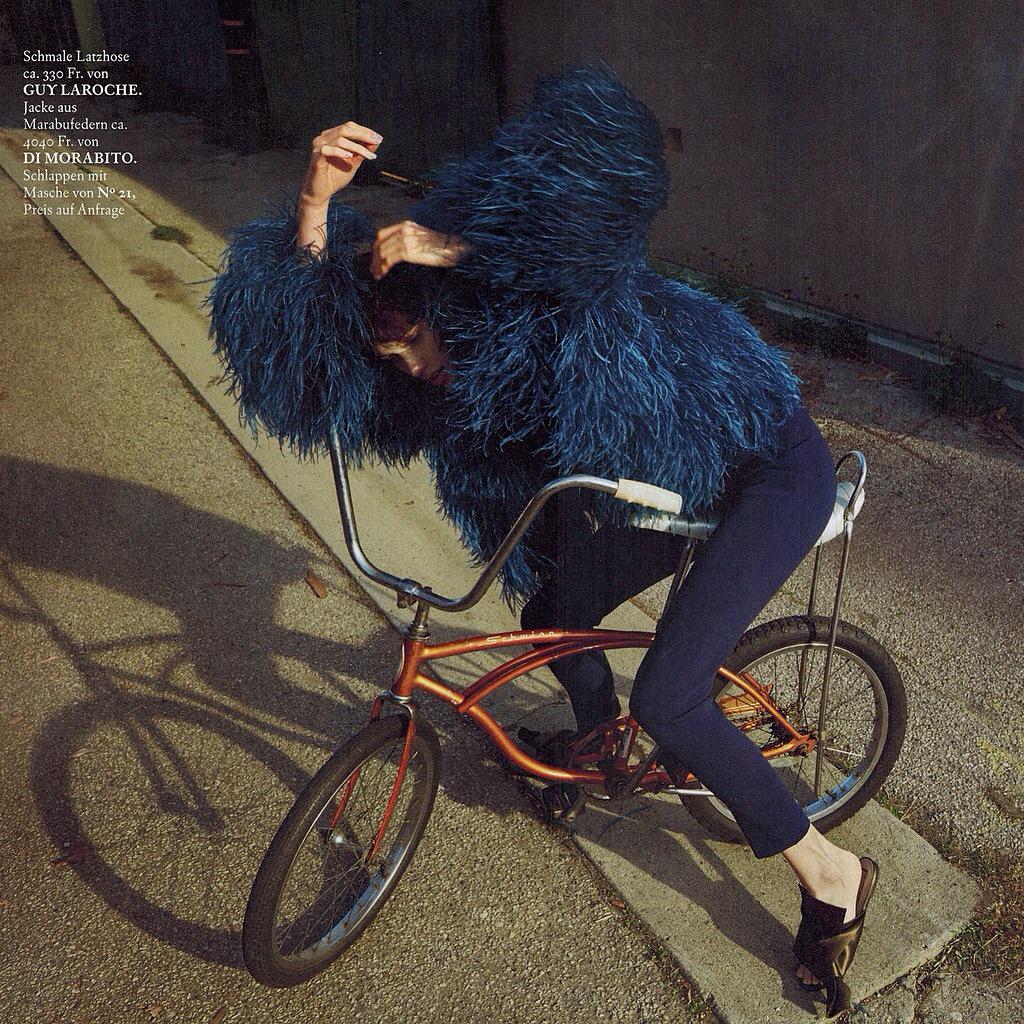 Feathers coat on Annabelle Switzerland <a href="/NUMEROVENTUNO/">numeroventuno</a> <a href="/AleDellAcqua/">AlessandroDell'Acqua</a> <a href="/guylaroche/">Guy Laroche</a>