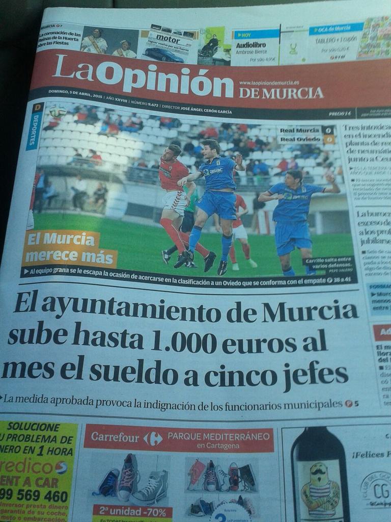 freederma's tweet image. Bajan los sueldos,  los congelan durante años, y los jefes son recompensados con una subida de más de 1.000e al mes