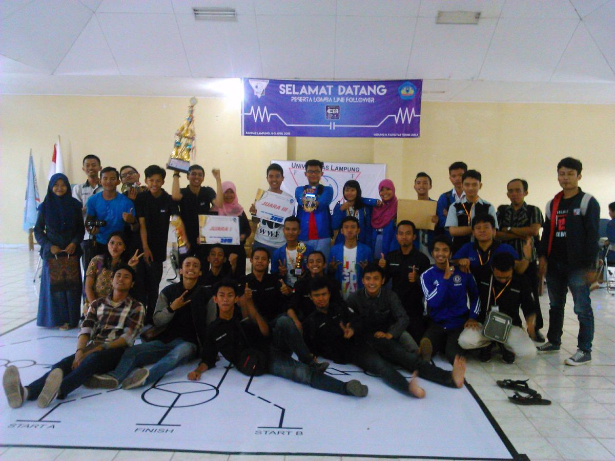 Ini dia foto panitia bersama para juara!