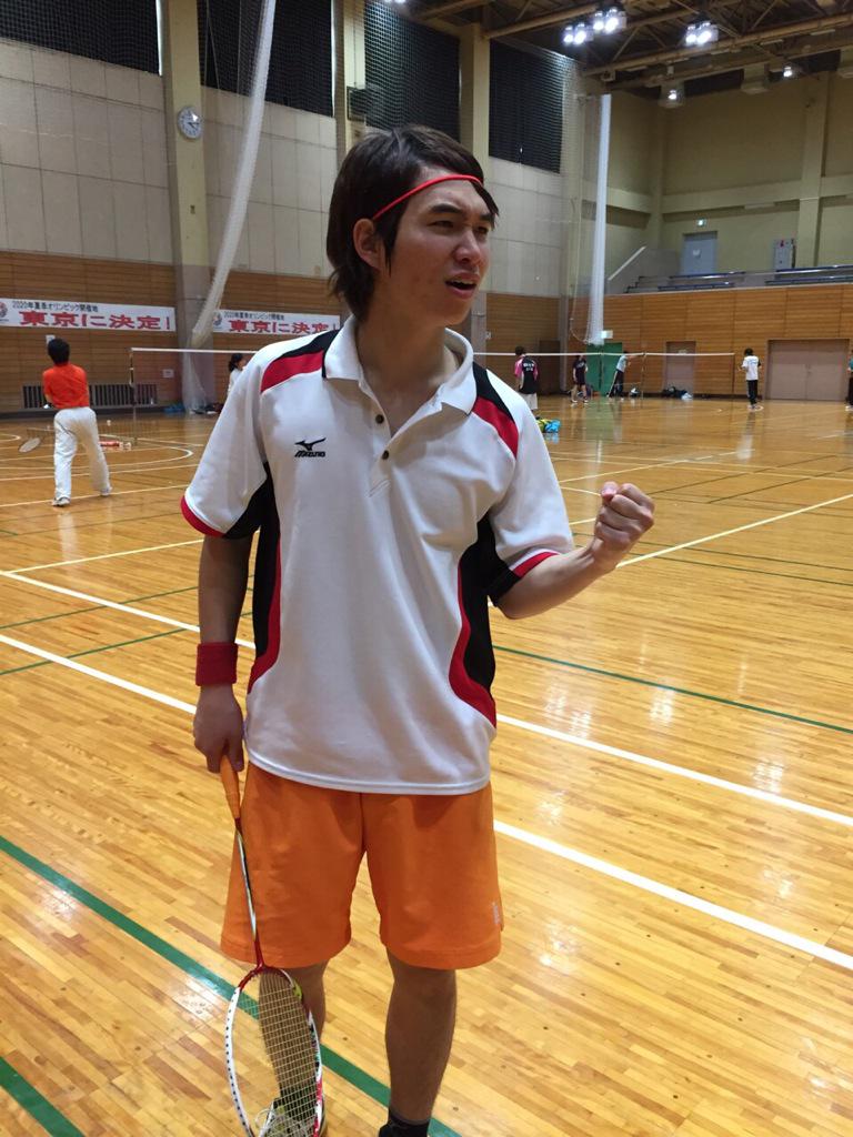 早稲田大学バドミントン同好会 サークル員紹介 No 5基幹理工学部新3年まさひろさん O 練幹チーフが明日から始まる練習の紹介をします 一言 同好会の練習環境には自信があります バドミントンするときはこのヘアバンドした人を見つけてね