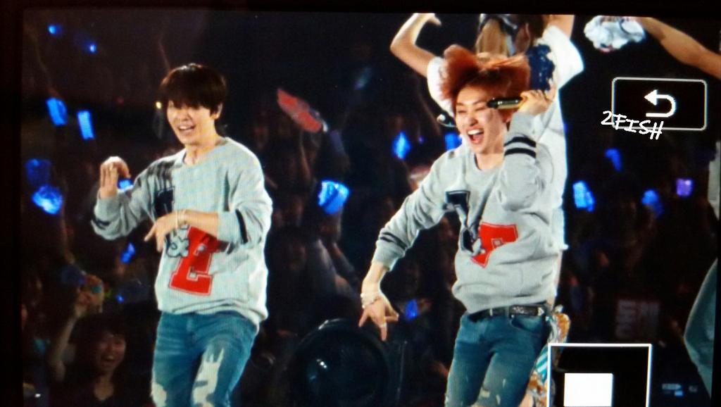 😂👏👏👏“@sj_iriszhu: Lol... Hyukjae's hair 😂😂😂
Cr: 2FISH ”