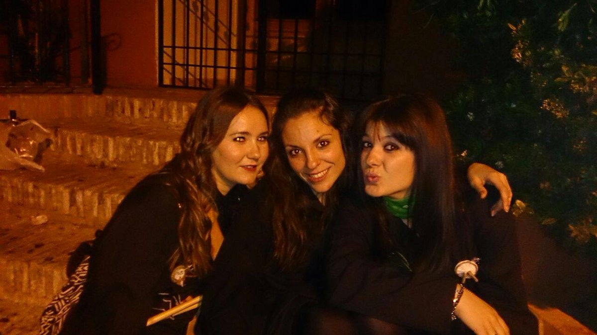 MarienPascual's tweet photo. Porque los mejores momentos de la vida se viven rodeado de las mejores personas!! A por el último díaaa!! #Tambores15 http://t.co/g8ctgd1pLb