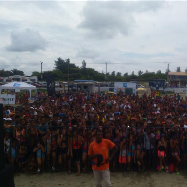 TCdeportesEC's tweet photo. Nuevamente cientos de corazones se dan cita para compartir con nosotros. ¡Esto es #Playa7! http://t.co/f4eo2m52CD