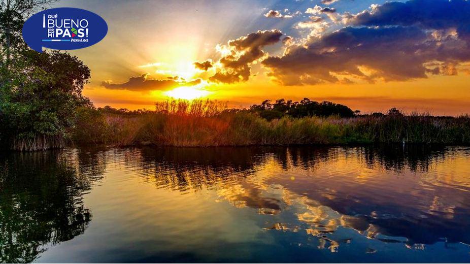 prensa_libre's tweet photo. #QuéBuenoEsMiPaís | El usuario @Imgmanlo comparte esta imagen del atardecer en Monterrico, Santa Rosa. http://t.co/Ch0WN1esPG