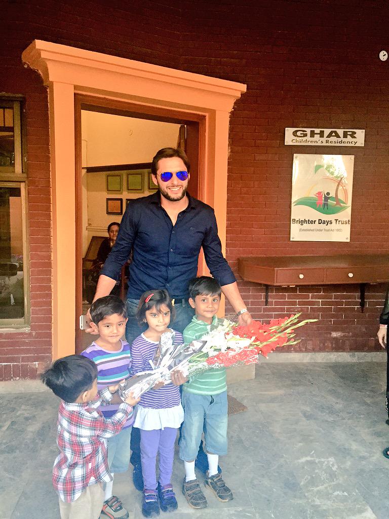 JAfridi10's tweet photo. Ghar Orphan's residence privilege to be amongst these #brightendaytrust #lahore http://t.co/WdGG7kenm6