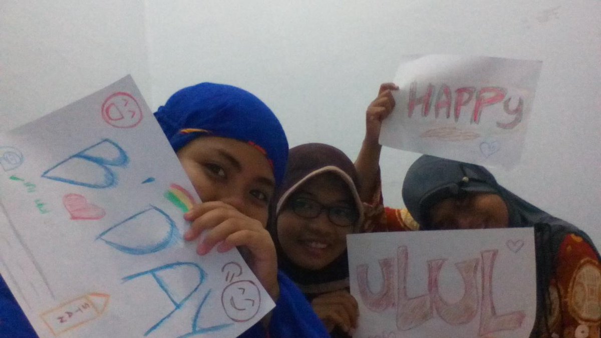 Heppiih berddey lulzz <a href="/bunciskeju/">sal______</a> :) nd usah mi mancung yg penting sehat . Dlancarkn rejeki, jodoh, &amp; sgalanya :*