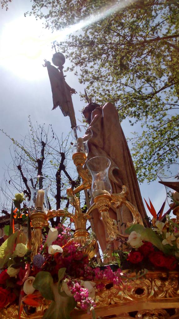 cruzdeguiagrx's tweet photo. "@AngelGranaino: Y al tercer día Resucitó @cruzdeguiagrana @granadadigital #SSantaGD http://t.co/Of5cvphTIg"