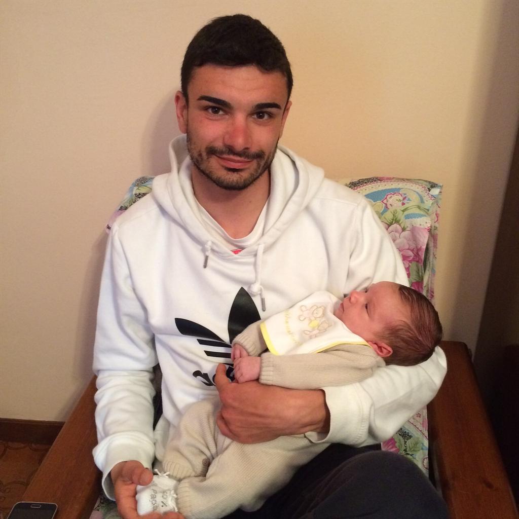 mrssibu's tweet photo. #buonapasqua #sofiac'è #primomese #ssibufamily http://t.co/fUEC6RRoTj