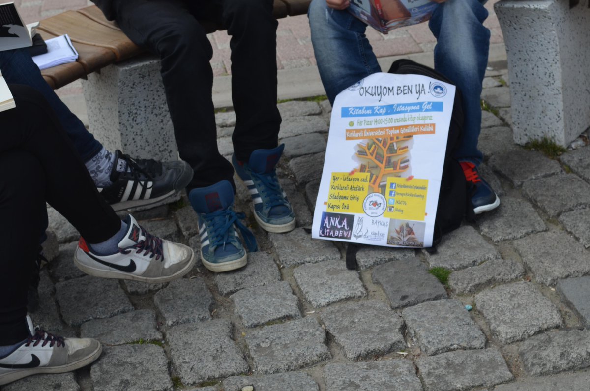 OrkhanAhmedsoy's tweet photo. Kitap okumak candir .Her zaman her yerde  #OkuyomBenYa @KluTOG http://t.co/BjTNJzJUtG